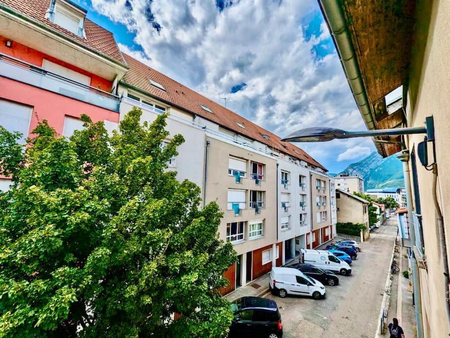 Studio Spacieux - Calme & Tout Equipe Avec Wifi Гренобль Экстерьер фото